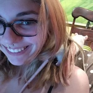 Meet your Posher, Phoebe